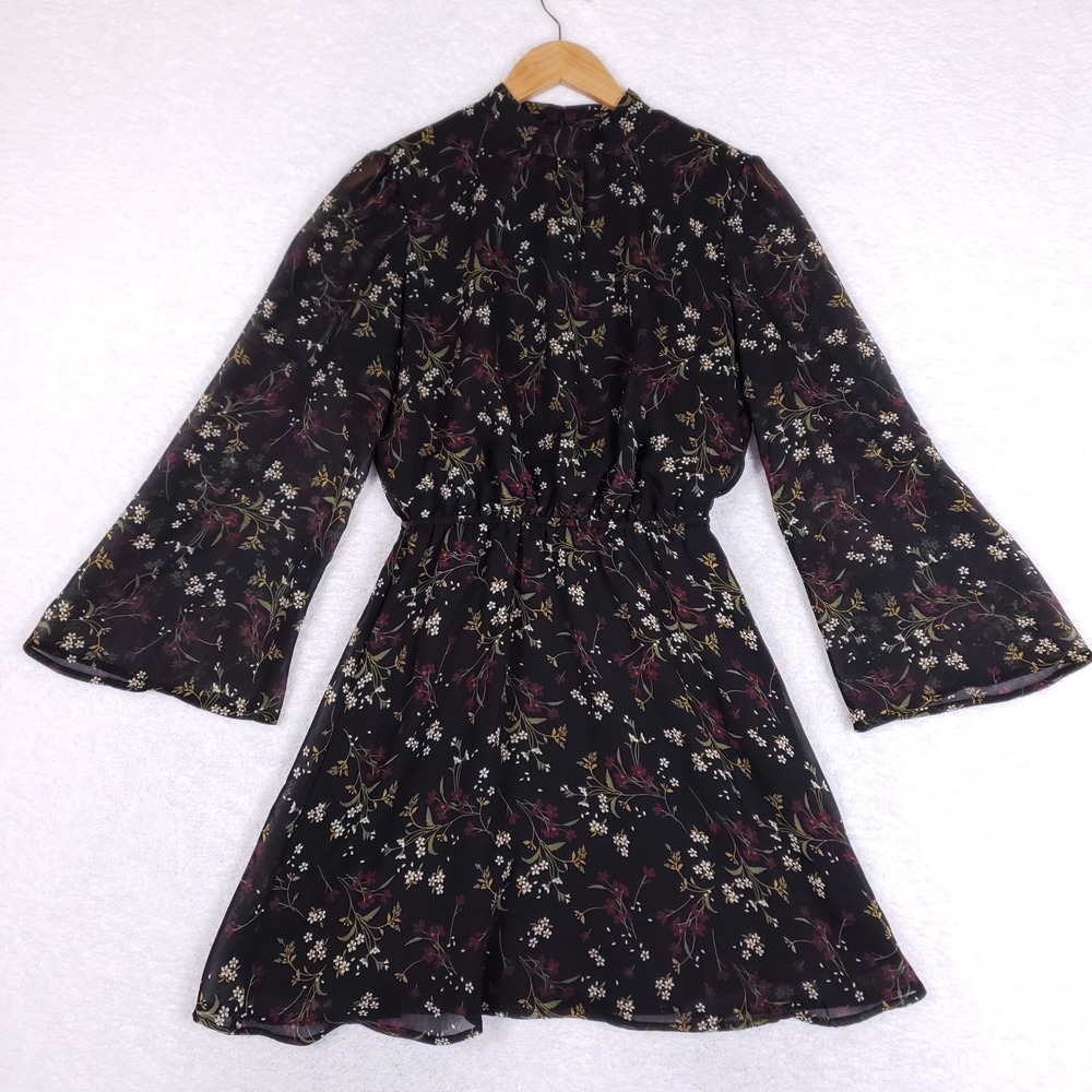 BB Dakota Floral Mock Neck Dress M Bell Sleeve Boho Whimsigoth Black Chiffon